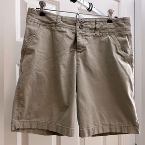 Sonoma Original Walking Shorts for Woman, Size 8